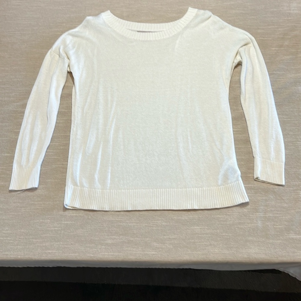 Banana Republic cream color long sleeve sweater